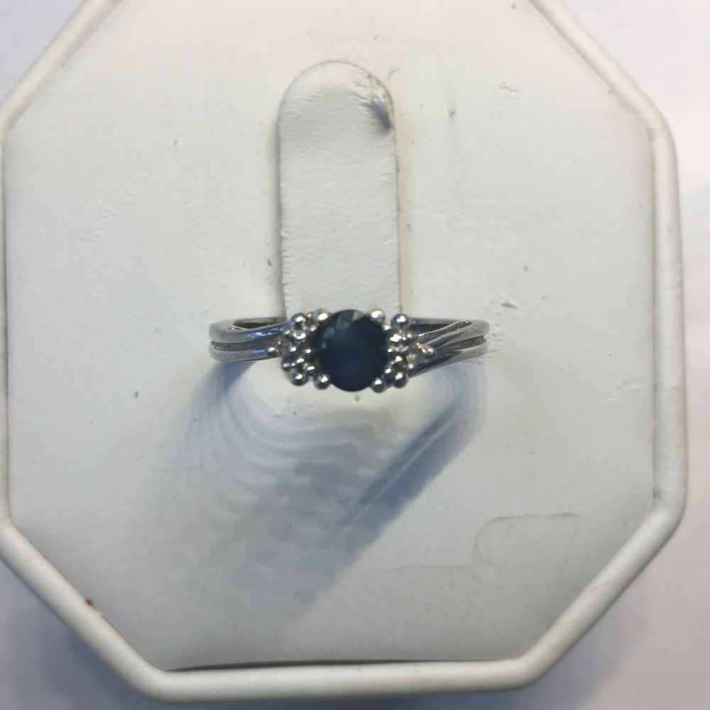 10K white gold diamonds sapphire ring